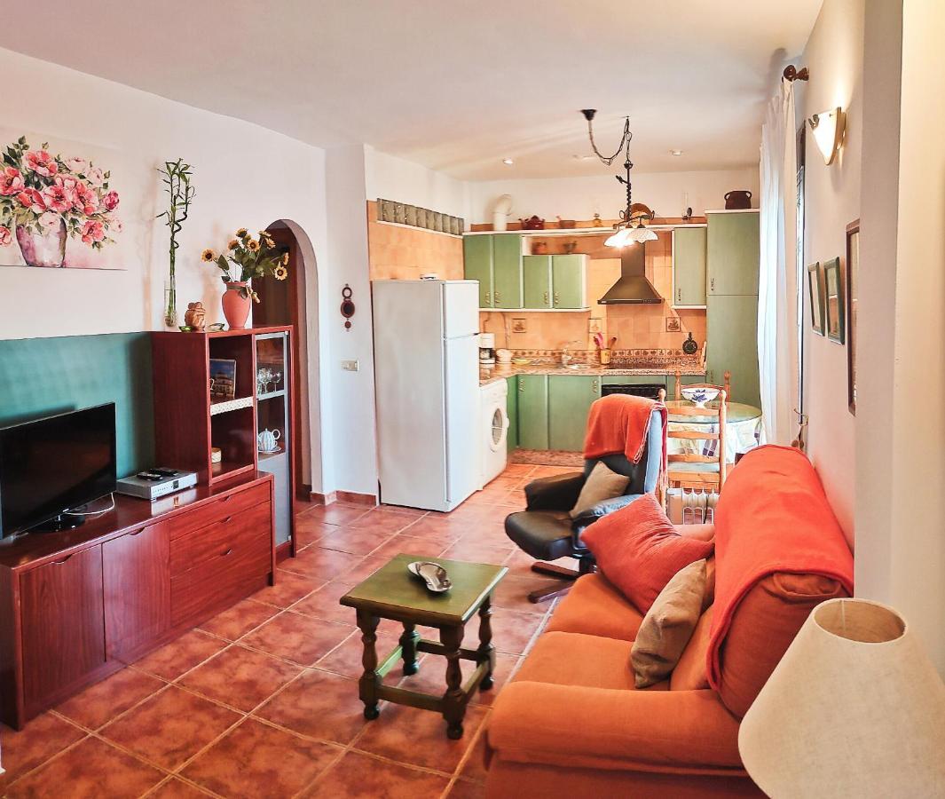 Apartamentos Maria Cómpeta Екстериор снимка